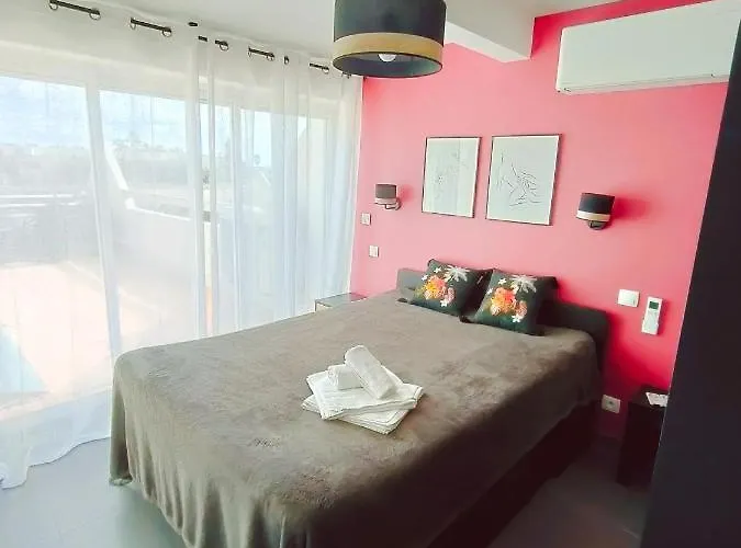 Cap D'agde Naturiste F *